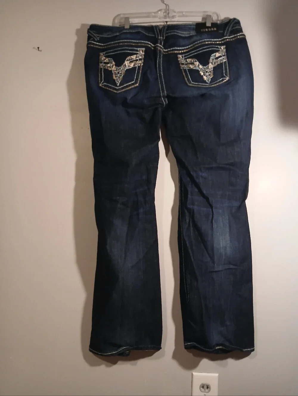 Vigoss Womans Dark Wash Blue Jeans. 